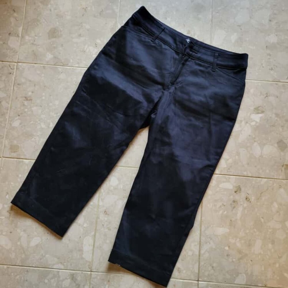 Womens Black Capri pant